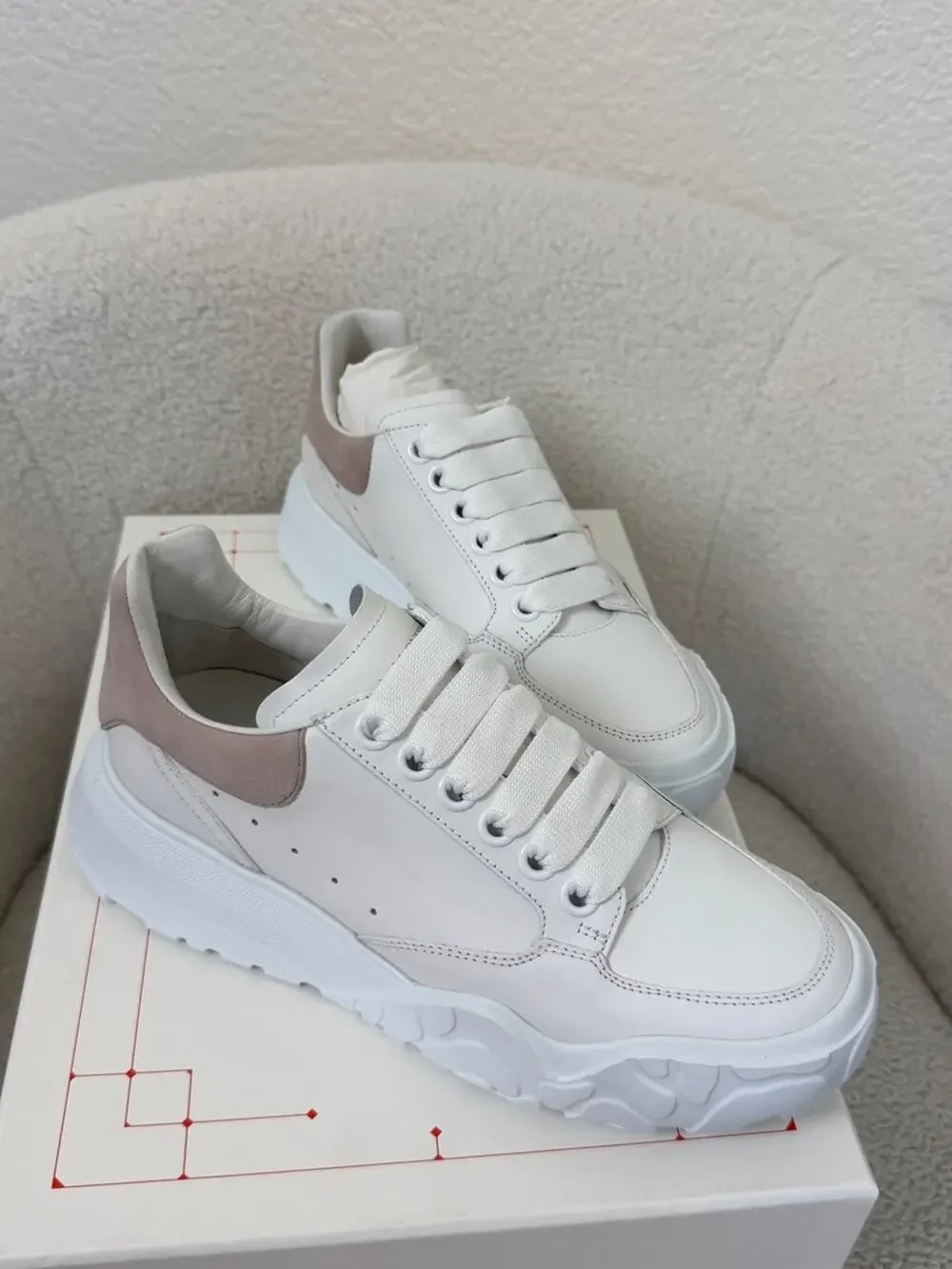 Alexander McQueen Women’s White Sneakers with Blush Accent New 39
